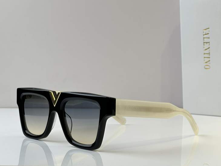 Picture of Valentino Sunglasses _SKUfw67175889fw